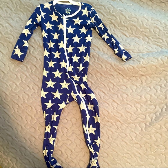 Kickee Pants footed sleeper 12-24 mos, small hole in foot seam - Picture 1 of 4